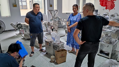 中南藥機：物料試機，認真服務每一位客戶