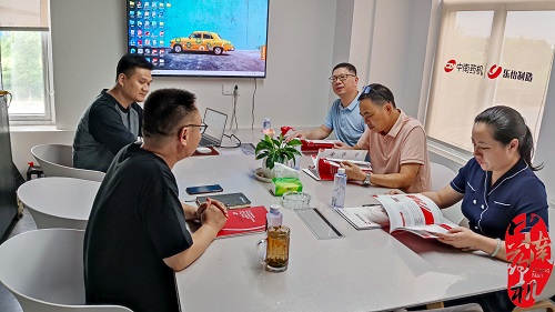 廣西衛(wèi)生職業(yè)技術(shù)學(xué)院一行人來(lái)我公司參觀